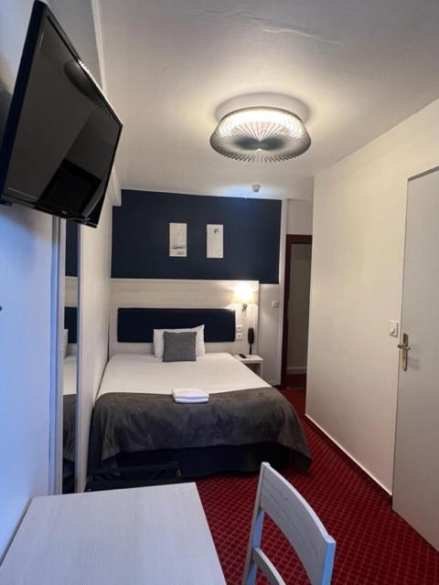 Brit Hotel Bleu Nuit Сент Екстер'єр фото